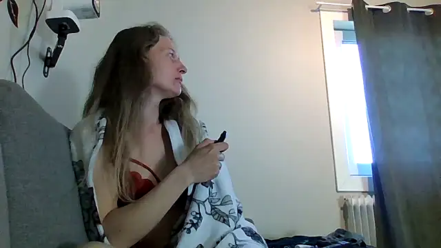 Snapshot of BlondeXtar chatting on 04-24-26, 05:54 BlondeXtar online show from 04-24-26, 05:54