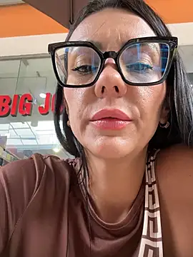 SofiParma online show from 05-30-26, 07:11