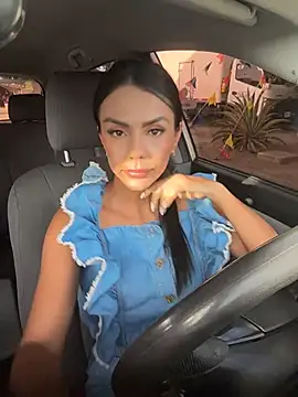 Snapshot of SofiParma chatting on 07-16-26, 10:05 SofiParma online show from 07-16-26, 10:05
