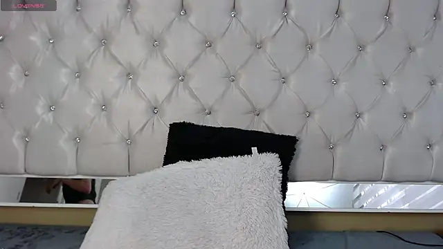 MistressNyx  online show from 05-26-26, 02:02