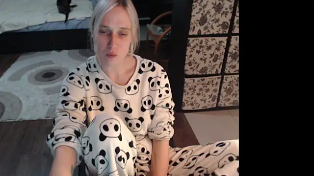 Snapshot of Sweet_hot_shrmp chatting on 06-03-26, 06:02 Sweet hot shrmp online show from 06-03-26, 06:02