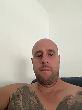 Snapshot of Dmakatak79 chatting on 06-19-26, 01:54 Dmakatak79 online show from 06-19-26, 01:54