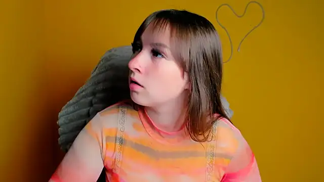 Tiffani Angel online show from 06-17-26, 05:21