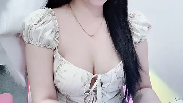 Snapshot of Annie_nii chatting on 06-10-26, 02:34 Annie nii online show from 06-10-26, 02:34
