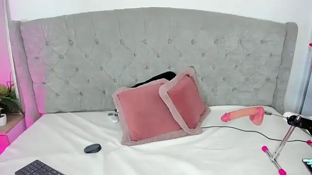 Snapshot of Biannca_Diaz_ chatting on 07-12-26, 01:57 Biannca Diaz online show from 07-12-26, 01:57