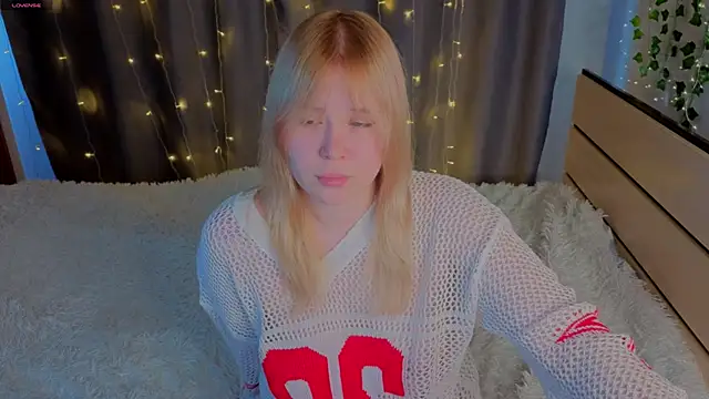 unburnedgirl online show from 06-04-26, 02:12