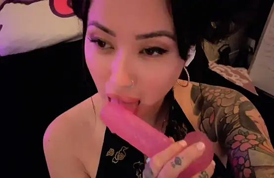 iamivyluv online show from 04-15-26, 03:57