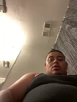 Txcock67 online show from 04-05-26, 05:48