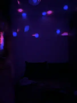 Ruyaaqueen online show from 03-31-26, 01:40