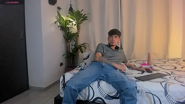 Snapshot of Nova__hard chatting on 04-06-26, 05:52 Nova hard online show from 04-06-26, 05:52