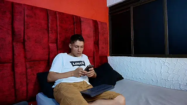 LuckandSamuel online show from 04-13-26, 02:17