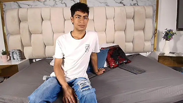 LuckandSamuel online show from 04-19-26, 02:55