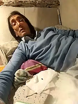 Polroom02 online show from 04-15-26, 12:39