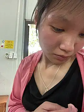 Elisa-a online show from 04-06-26, 09:32