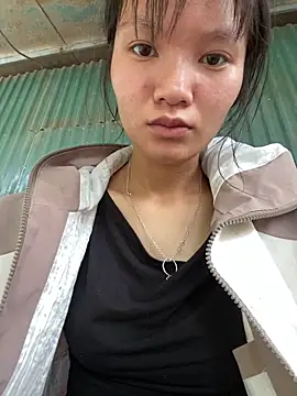 Snapshot of Elisa-a chatting on 04-22-26, 12:46 Elisa-a online show from 04-22-26, 12:46