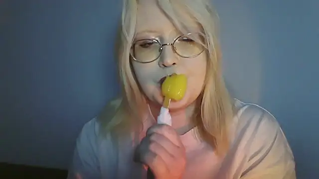 Elayne Sweet online show from 06-22-26, 06:10