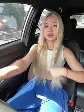 Kiss Auroraa online show from 04-11-26, 03:55