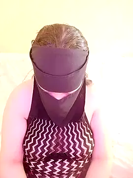 Queen Lola online show from 04-01-26, 01:52