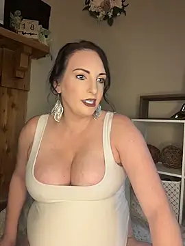 Snapshot of taylorsunshine chatting on 06-19-26, 01:32 taylorsunshine online show from 06-19-26, 01:32