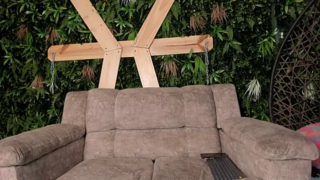 Milan Moon online show from 04-14-26, 08:26