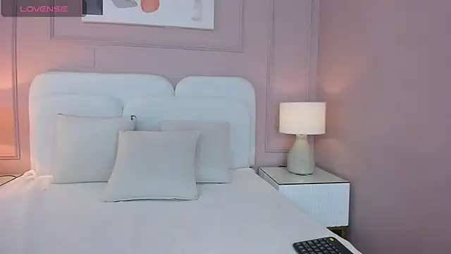 Snapshot of Namiidexter chatting on 04-22-26, 06:20 Namiidexter online show from 04-22-26, 06:20
