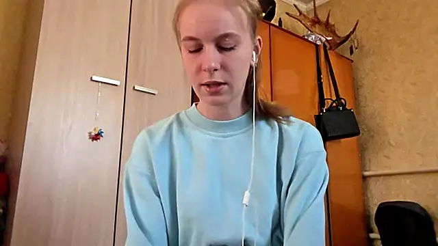 DonnaKuc online show from 04-01-26, 06:14