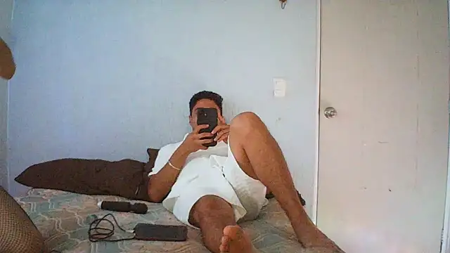 Snapshot of Nathadleche chatting on 05-13-26, 02:53 Nathadleche online show from 05-13-26, 02:53