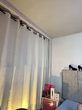 Snapshot of Abby_pink_ chatting on 04-13-26, 04:29 Abby pink online show from 04-13-26, 04:29