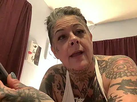 Snapshot of Kitty_bang chatting on 04-13-26, 09:15 Kitty bang online show from 04-13-26, 09:15