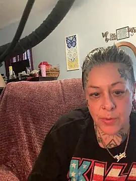 Snapshot of Kitty_bang chatting on 04-15-26, 07:21 Kitty bang online show from 04-15-26, 07:21