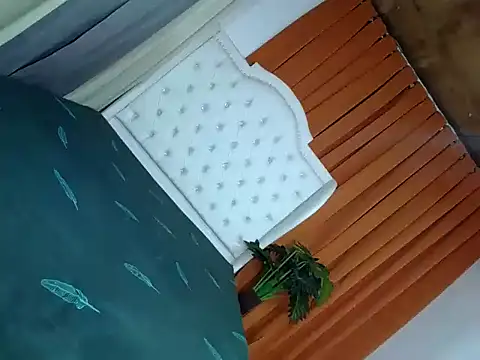 bigcock rhiana online show from 04-21-26, 05:17