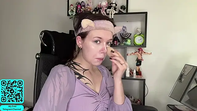 MadalynNosel online show from 07-10-26, 07:01