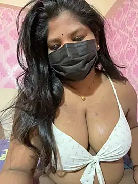 Snapshot of Shalu_naughty69 chatting on 05-07-26, 04:40 Shalu naughty69 online show from 05-07-26, 04:40