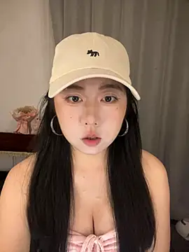 Snapshot of ooooBaby129 chatting on 04-18-26, 01:15 ooooBaby129 online show from 04-18-26, 01:15