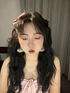 Snapshot of ooooBaby129 chatting on 04-25-26, 01:14 ooooBaby129 online show from 04-25-26, 01:14