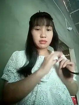 lucynguyen2 online show from 04-21-26, 02:15