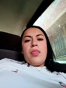 Snapshot of Lesli_26 chatting on 04-04-26, 02:03 Lesli 26 online show from 04-04-26, 02:03