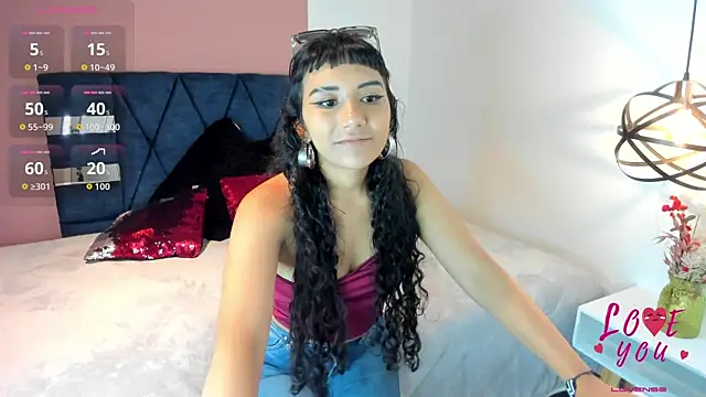 Snapshot of Hanna_Clark__ chatting on 07-04-26, 11:49 Hanna Clark online show from 07-04-26, 11:49