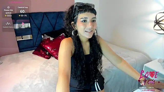 Snapshot of Hanna_Clark__ chatting on 07-08-26, 11:48 Hanna Clark online show from 07-08-26, 11:48