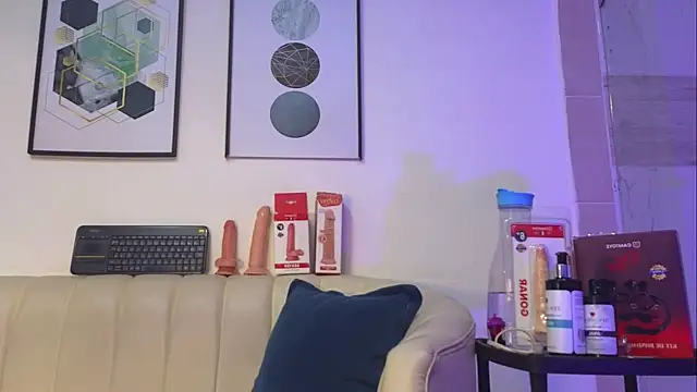 BellaWilliams  online show from 07-17-26, 07:52
