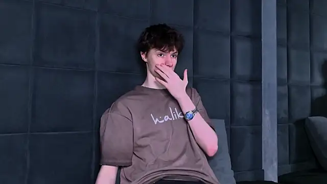 EdwardHogan online show from 04-07-26, 04:29