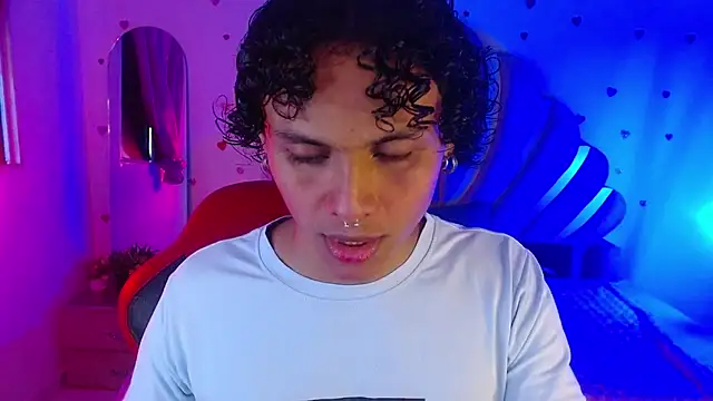 Snapshot of elio_fox chatting on 04-05-26, 11:51 elio fox online show from 04-05-26, 11:51