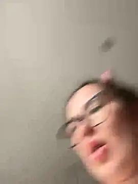 Lindasix online show from 04-19-26, 05:29