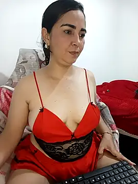 Snapshot of Emily_Divi69 chatting on 04-29-26, 02:48 Emily Divi69 online show from 04-29-26, 02:48