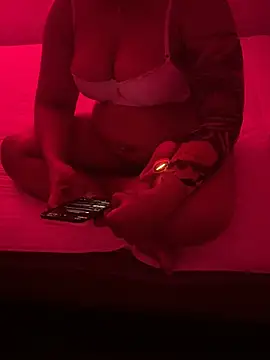 VoyeurismCouple online show from 04-17-26, 07:55