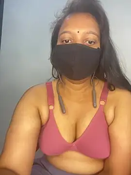 Snapshot of Monika_6999 chatting on 05-07-26, 05:18 Monika 6999 online show from 05-07-26, 05:18