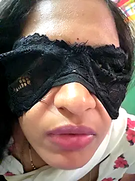 Snapshot of gshma200 chatting on 04-16-26, 10:49 gshma200 online show from 04-16-26, 10:49