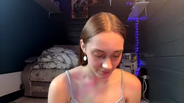 CoreenGau online show from 04-16-26, 09:43