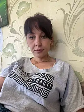 Snapshot of Bella_heart chatting on 04-06-26, 10:27 Bella heart online show from 04-06-26, 10:27