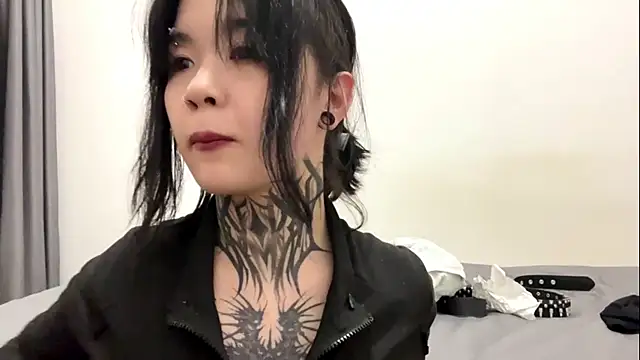 Juliou  online show from 04-05-26, 06:05